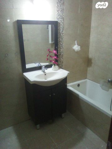 בית פרטי/ קוטג', אלומה, אלומה, אלומה