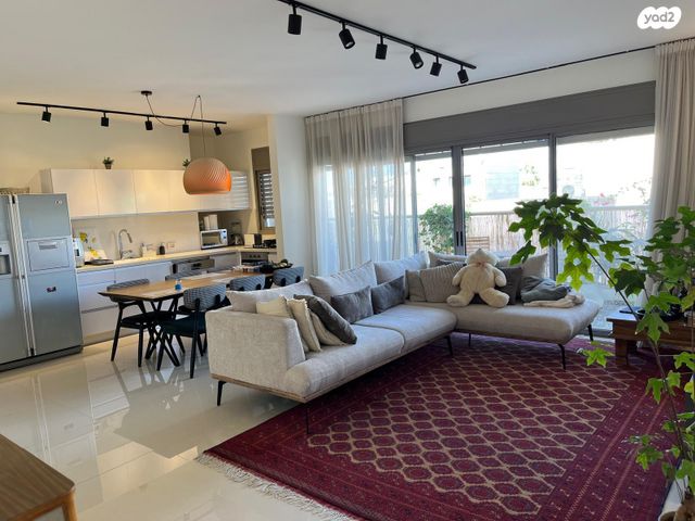 דירה, רמב"ם 4, הדר, רמת השרון