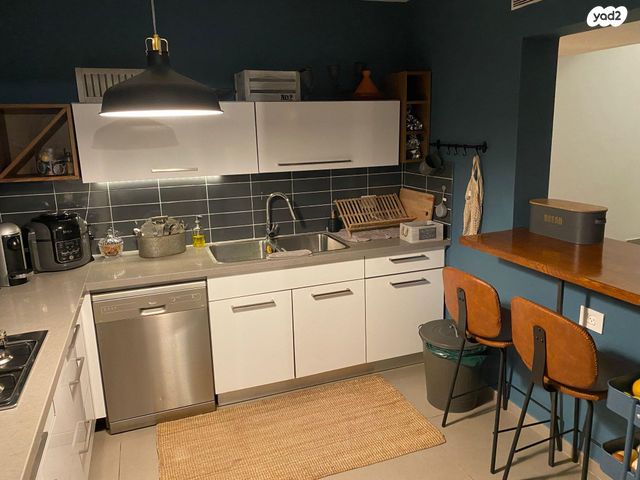 דירת גן, אחד העם 5, לסטר/רבוצקי, רעננה