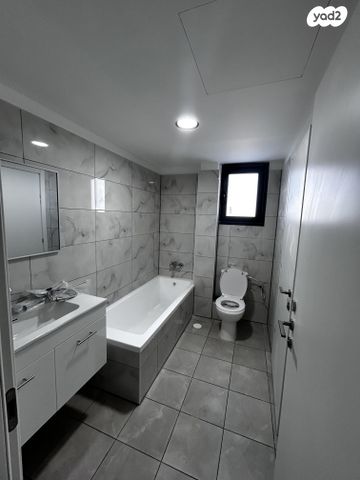 דירה, הרובע הבינלאומי 1, הרובע הבינלאומי, לוד