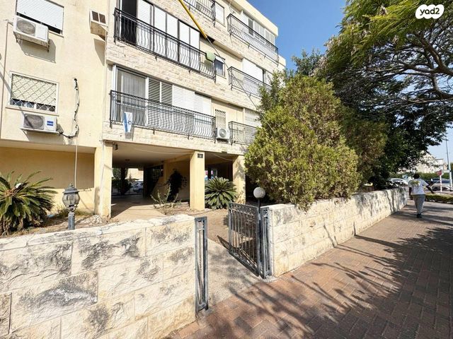 דירה, שדרות וייצמן 9, מוצקין הותיקה, קרית מוצקין