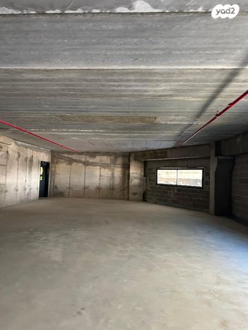 מחסנים, בן ציון גליס 40, פארק עסקים ירקון / אזור תעשיה סגולה, פתח תקווה