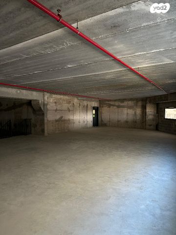 מחסנים, בן ציון גליס 40, פארק עסקים ירקון / אזור תעשיה סגולה, פתח תקווה