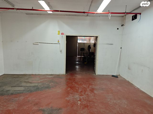 מחסנים, הסתת 5, אזור תעשיה ג, חולון