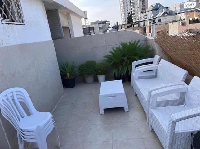 גג/ פנטהאוז, זרובבל 8, דרום מערב ותיק, בת ים