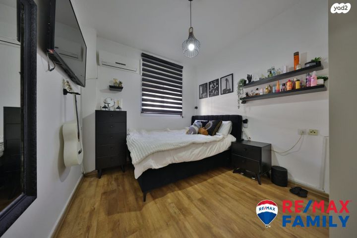 דירה, מנחם בגין 8, נווה גנים, קרית מוצקין