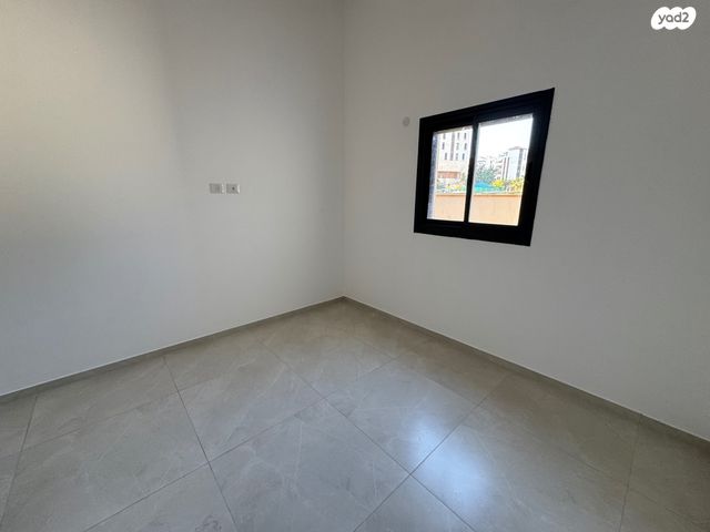 דירת גן, נווה זמר, רעננה