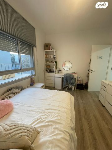 דו משפחתי, קדימה צורן