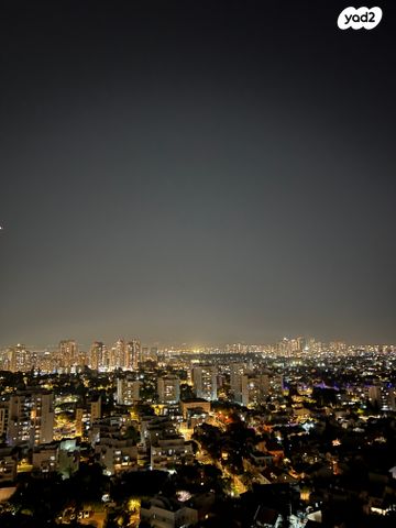 דירה, שלמה אלירז, ראשון לציון