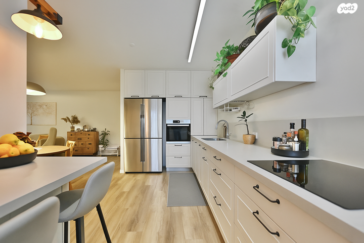 דירה, יהושע גיבשטיין, מישור הנוף, ראשון לציון