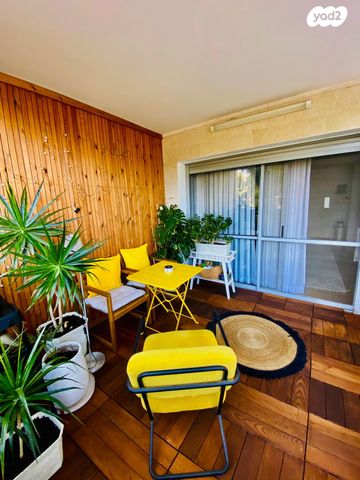 דירה, אלונים, קרית השרון, נתניה