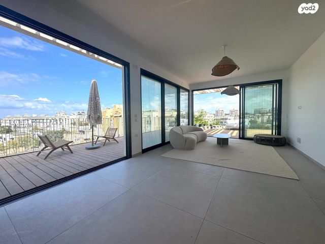 נאות אפקה ב'