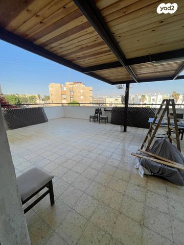 דירת גן, המלך אחז, אילת