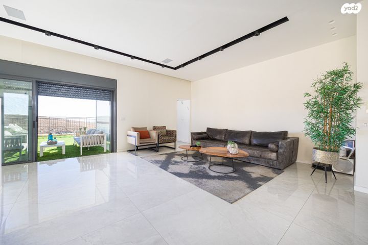 גג/ פנטהאוז, עמנואל זיסמן, חומת שמואל, הר חומה, ירושלים