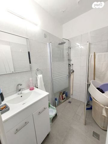 דירה, החלוצים, עמידר, בת ים