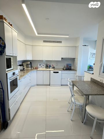 אורי צבי גרינברג 17