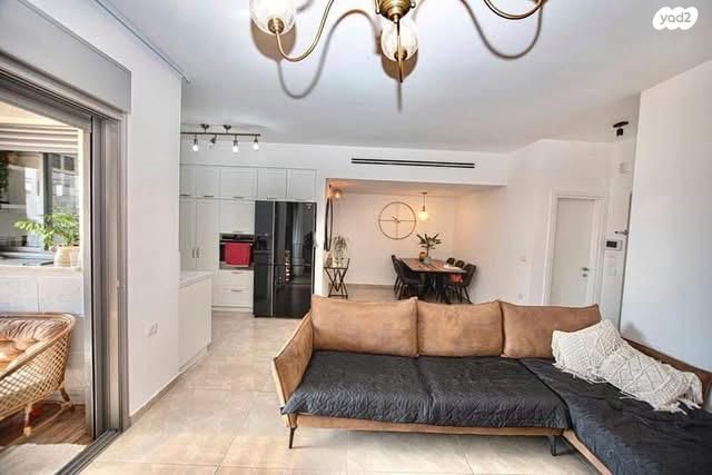 דירה, תרנ"א 75, חדרה