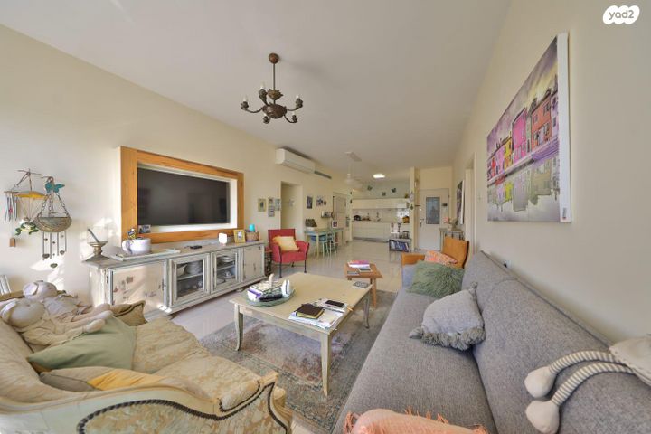 דירה, השקדים 7, מרכז העיר, סביניה, הוותיקה, קרית ביאליק