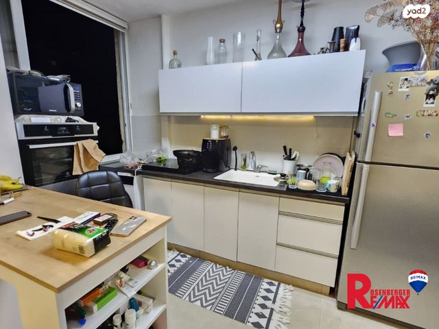 דירה, שדרות בר אילן 18, דרום מערב ותיק, בת ים