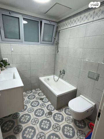 דופלקס, נעמי שמר, נווה זמר, רעננה