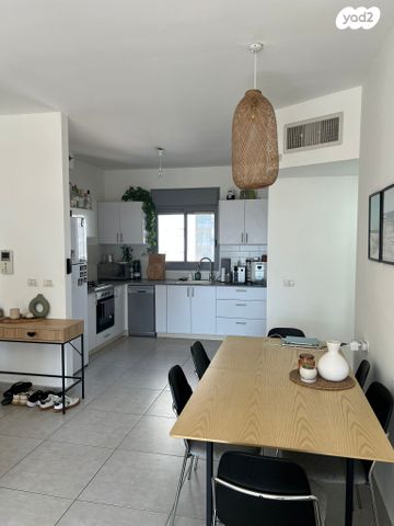 דירה, אדני פז, עין הים, חדרה