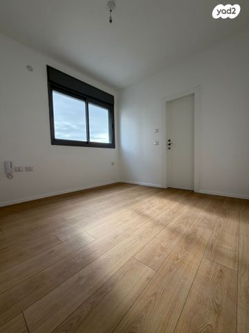 דירה, יעקב פיכמן, קרית אילון, חולון