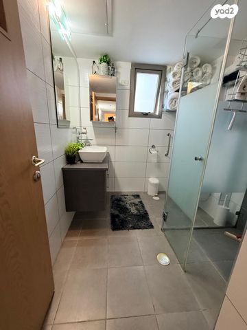 דירה, יצחק בן צבי 10, מתחם 200, הוד השרון