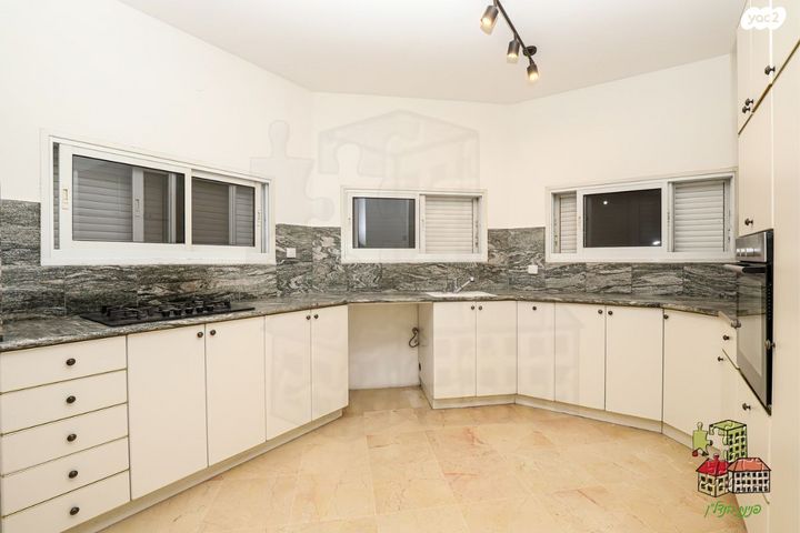 דו משפחתי, מרכז מזרחי, נס ציונה