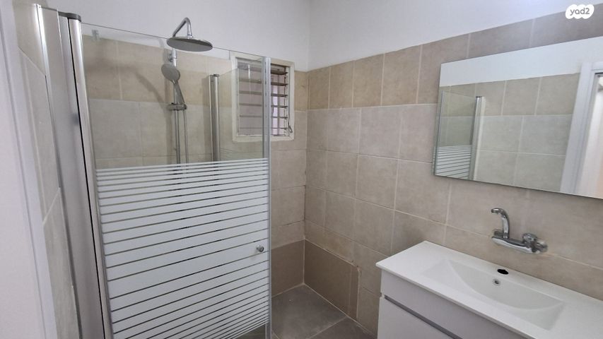 דירה, מלאכי, פרדס חנה כרכור