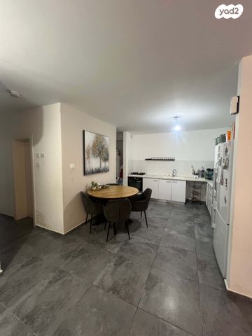 דירת גן, אופקים