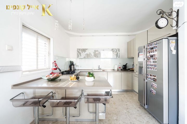 בית פרטי/ קוטג', אחד במאי, מרכז, קרית עבודה, חולון