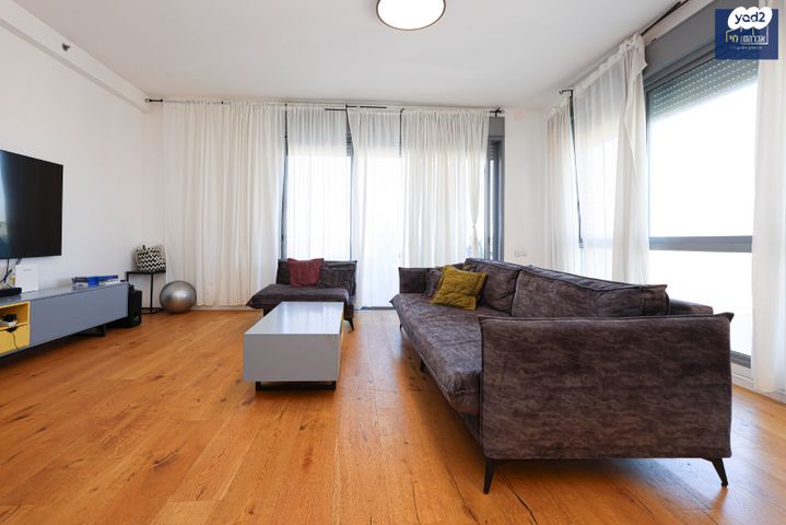 גג/ פנטהאוז, פסגות אפק, ראש העין