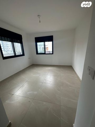 דירת גן, יצחק שמיר, נהריה