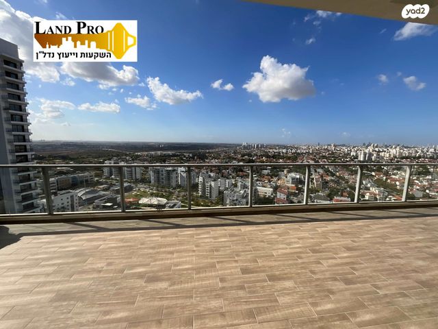 גג/ פנטהאוז, הרקפות, ראשון לציון