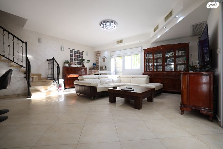 דו משפחתי, מבשרת ירושלים, מבשרת ציון