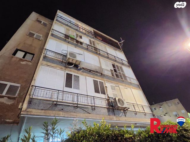דירה, שדרות בר אילן 18, דרום מערב ותיק, בת ים