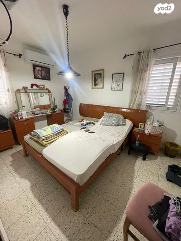 דירת גן, המלך אחז, אילת