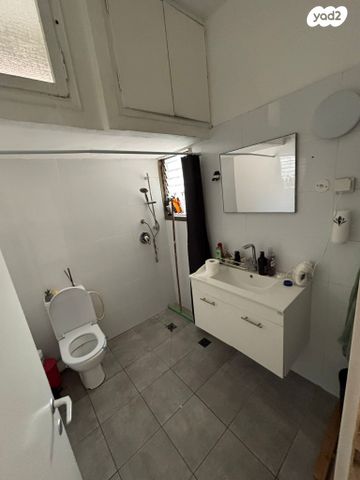 דירה, רמב"ם, גבעת הרמבם, גבעתיים