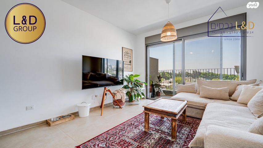 כנפי נשרים 27