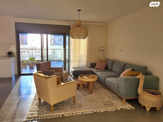 דירה, שושנה דמארי, יפה נוף, כפר יונה