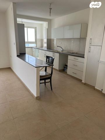 דירה, הרב עוזיאל, בית וגן, ירושלים