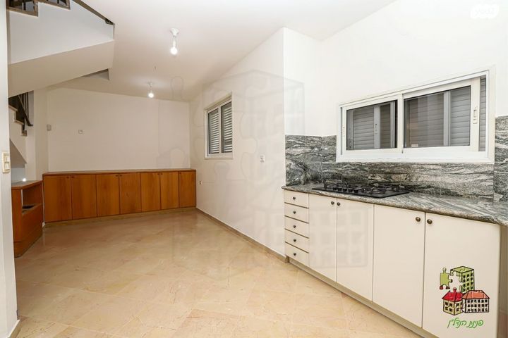 דו משפחתי, מרכז מזרחי, נס ציונה