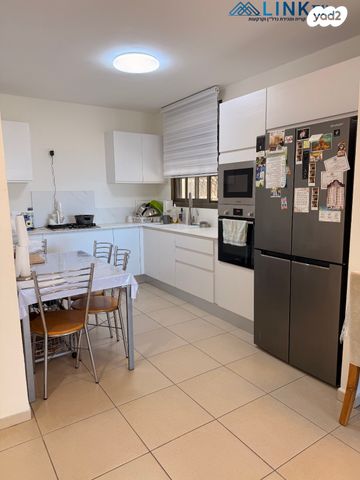 דירה, הפלמ"ח, נווה אליאס, טירת כרמל