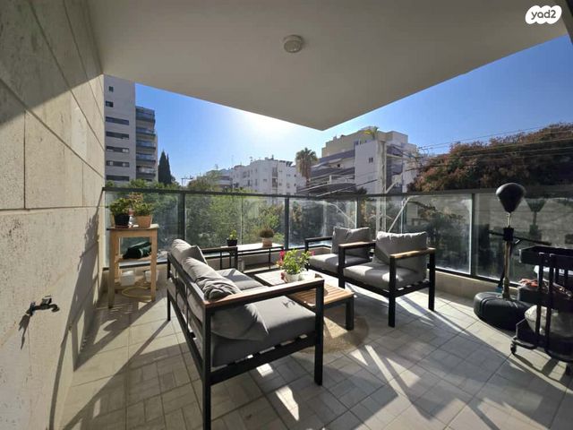 דירה, ברנדייס 11, מרכז דרום, רעננה