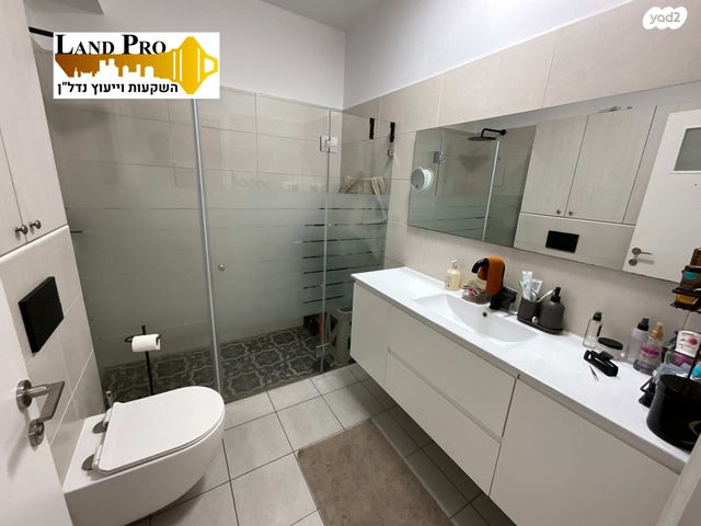 גג/ פנטהאוז, הרקפות, ראשון לציון