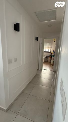 דירה, יעקב תמרי, חצרות המושבה, רחובות