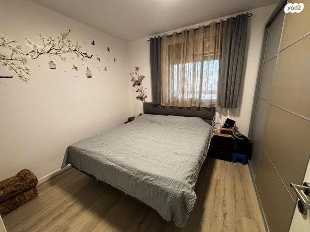 דירה, אהוד מנור, עכו