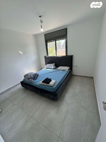 דירה, חליל, המוזיקה, שדרות