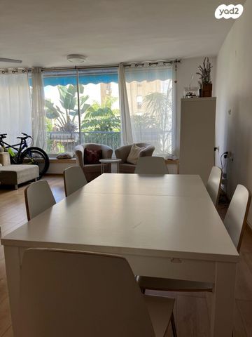 דירה, הדר, רמת השרון