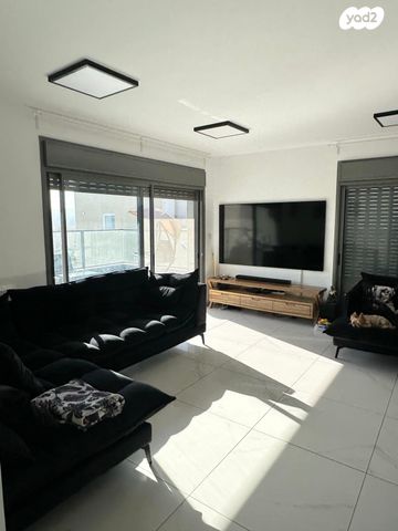 גג/ פנטהאוז, הגפן, גבעת אשכול, כפר סבא